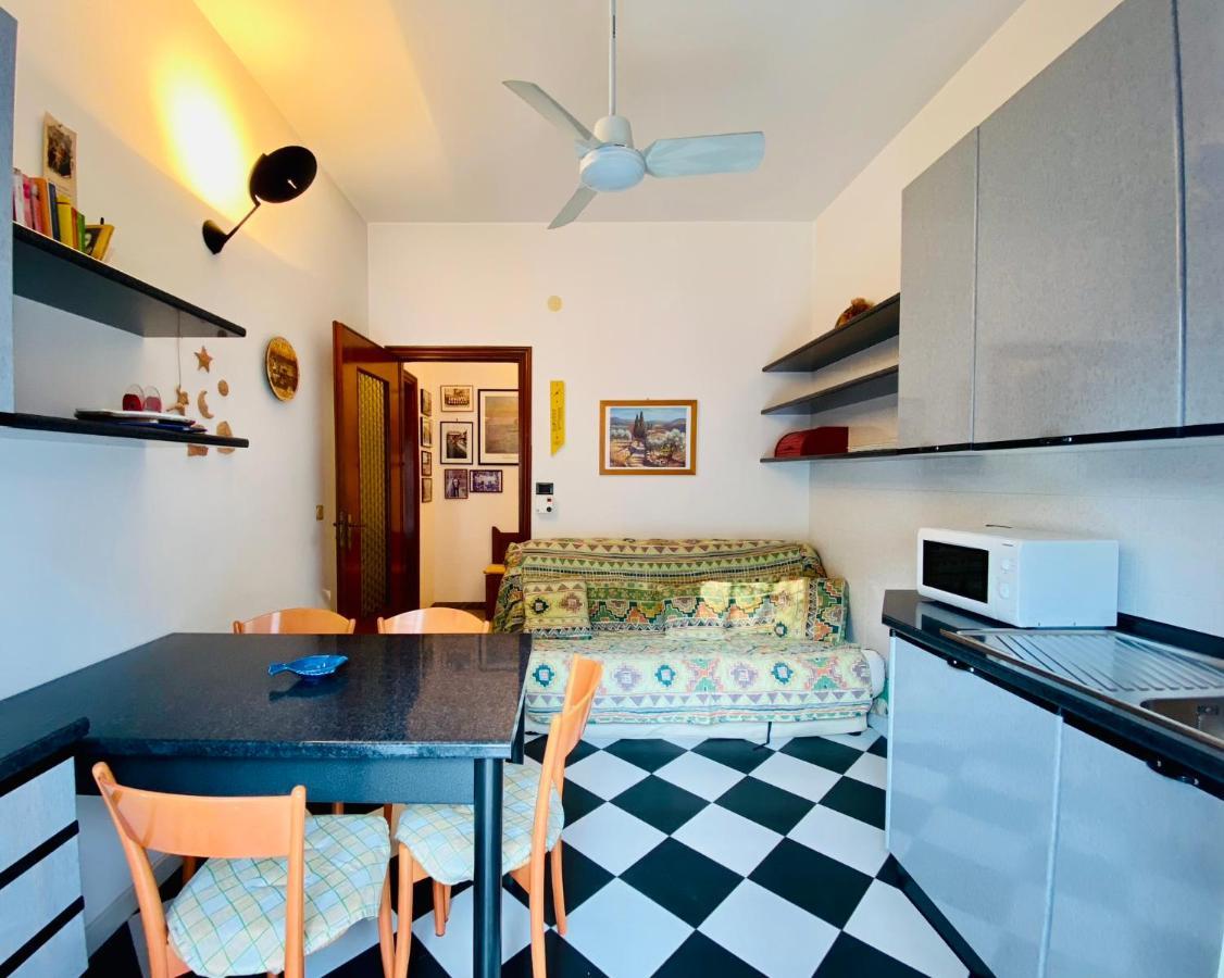 Ferienwohnung Hostdomus - Bilocale Sul Borgo Finale Ligure Exterior foto