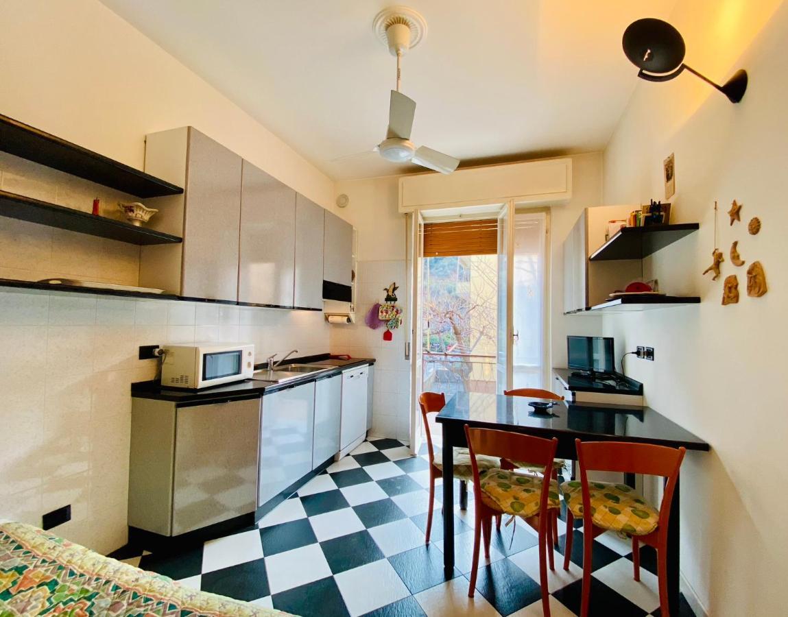 Ferienwohnung Hostdomus - Bilocale Sul Borgo Finale Ligure Exterior foto